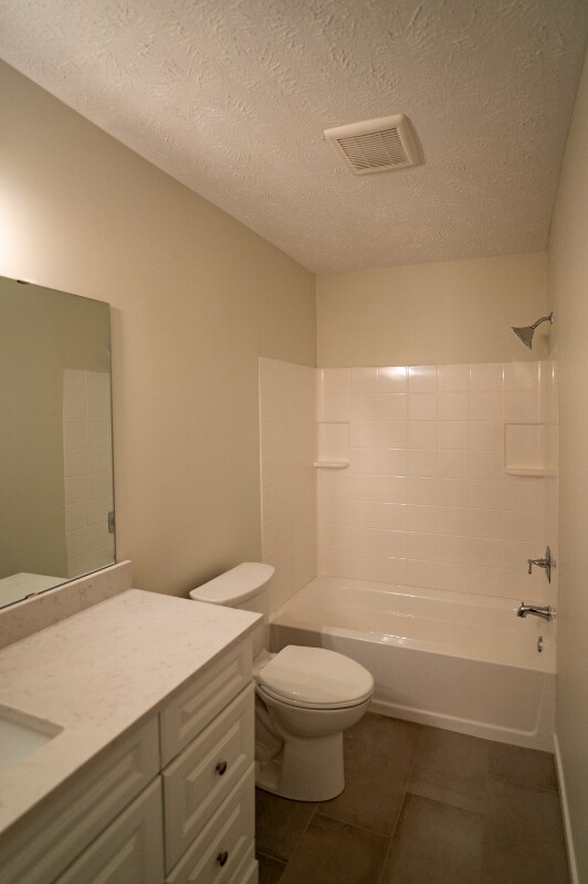 Foto del edificio - 1277 W 67th St