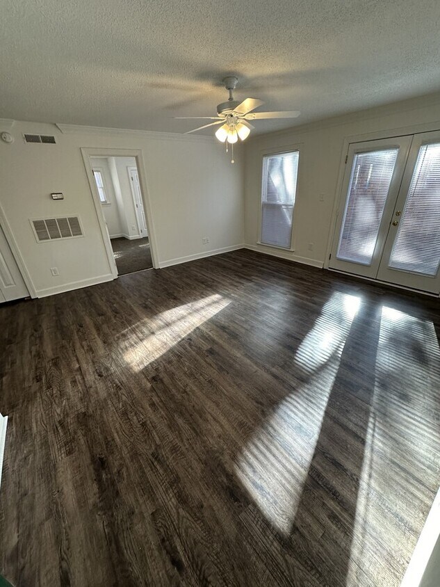Primary Photo - 3521 Ivy Commons Drive Unit# 102 is a 2-be...