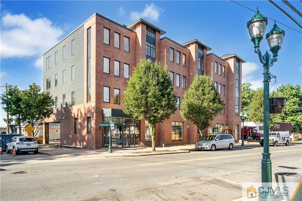Primary Photo - 1037 Amboy Ave
