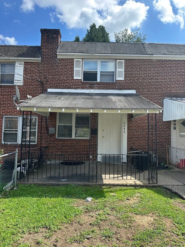 Foto del edificio - 6646 Perry Ave
