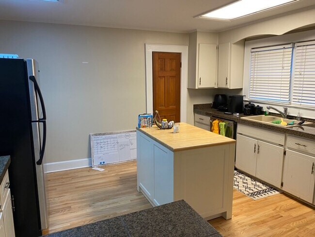 Foto del edificio - 3 Bedroom 2.5 Bath Townhome in Downtown Gr...