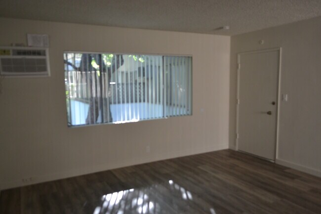 Building Photo - 10805 Camarillo St