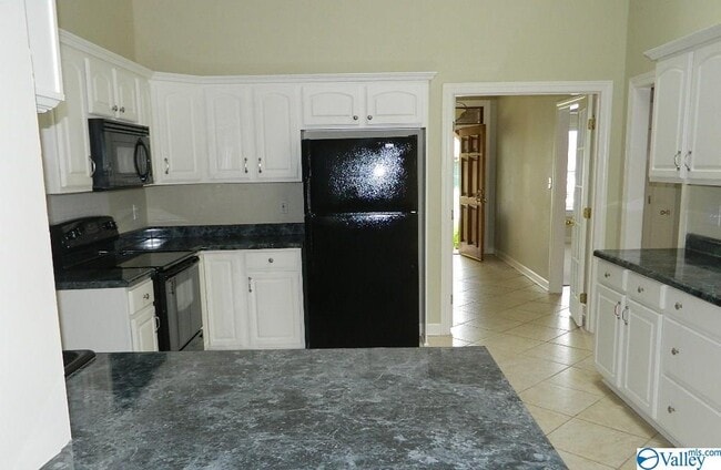 Building Photo - 3112 Waterman Dr SE