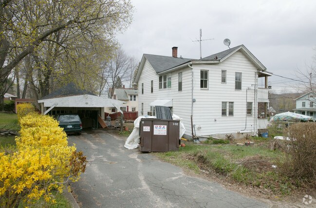 Building Photo - 250 New Litchfield St