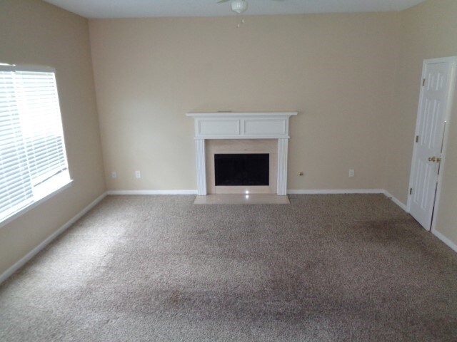 Building Photo - 1059 Field View Drive