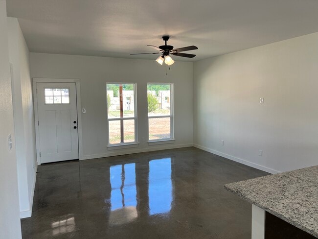 Building Photo - 2214 J E Woody Rd