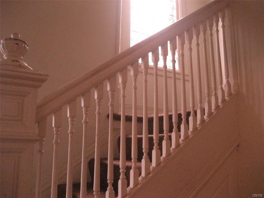 Primary Photo - 119 Victoria Pl