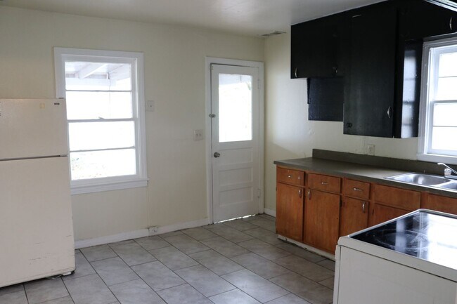 Building Photo - 1303 Burchett St., Bossier City