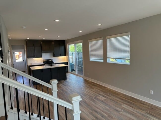 Foto del edificio - 2 bedroom 2.5 bath house near Dickson St. ...