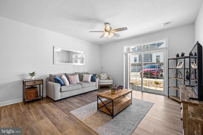 Foto del edificio - 3106 Rowen Ct