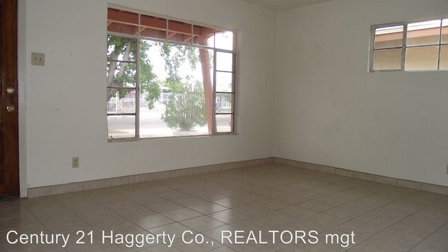 Building Photo - 4919 Guadalupe Dr