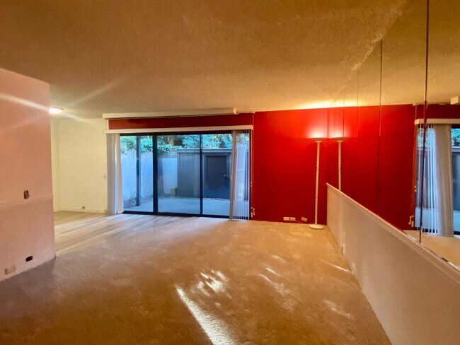 Foto del edificio - Cute Condo Located in Woodside Sierra! **R...