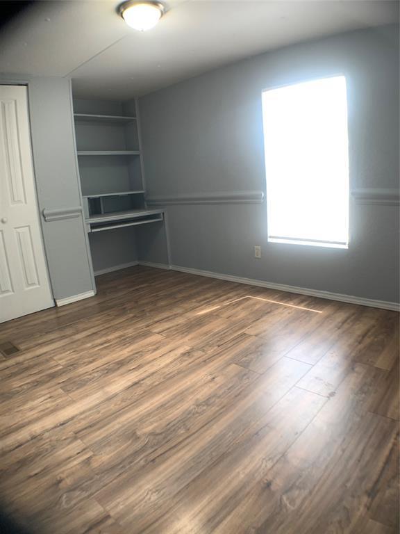 Foto del edificio - 22786 Cuttler Rd