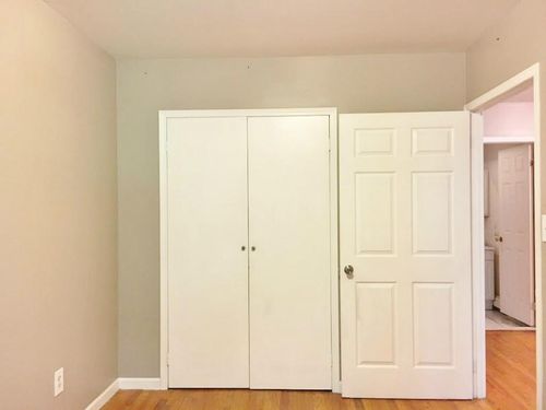 Foto del edificio - 511 E 6th St