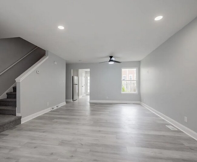Foto del edificio - 722 E 7th St