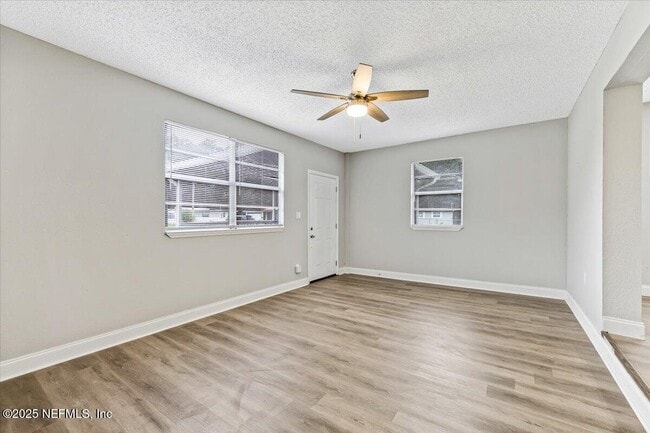 Building Photo - 6906 Bernay Ave