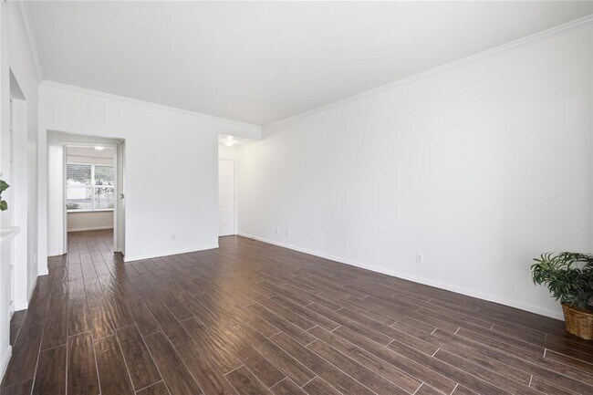 Foto del edificio - 6000 Shepherd Mountain Cove