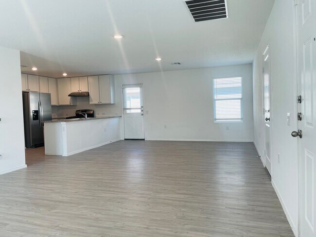 Building Photo - 12015 Overton Wy