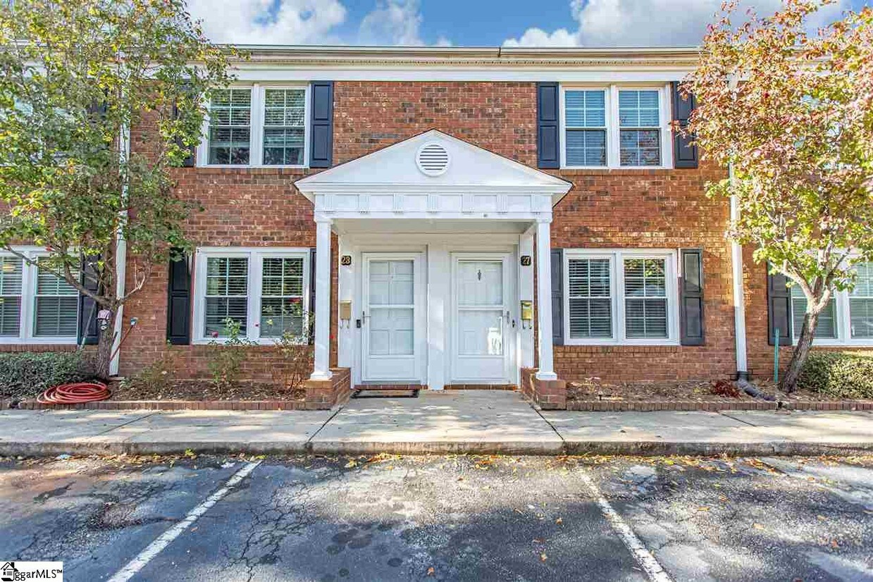 501 Edwards Rd Unit 27, Greenville, SC 29615 Condo for Rent in