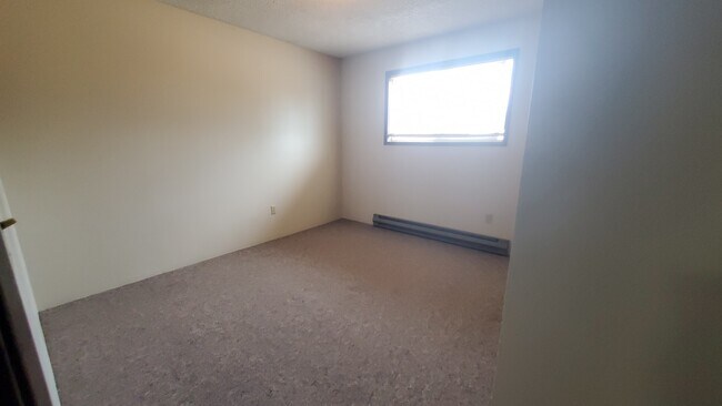 Foto del edificio - 5000 Gatewood Dr