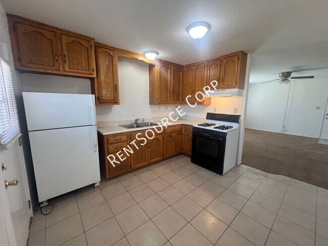 Foto del edificio - 28188 Apache Ave