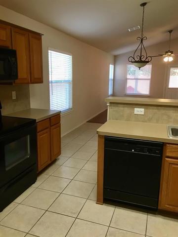 Foto del edificio - 2717 Elderberry Ln