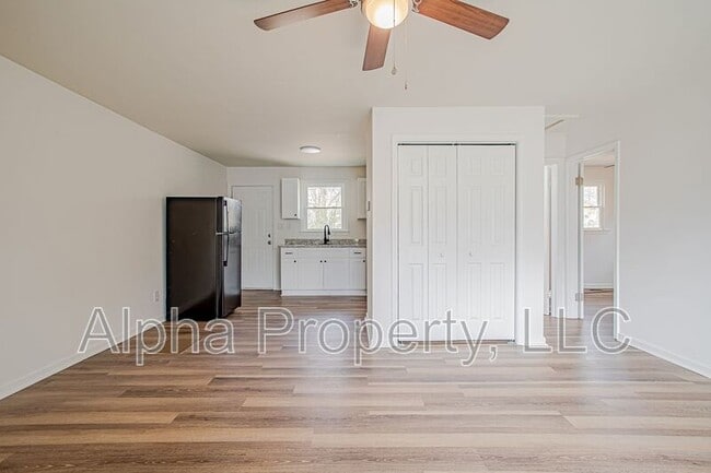 Building Photo - 19 Zet Ct