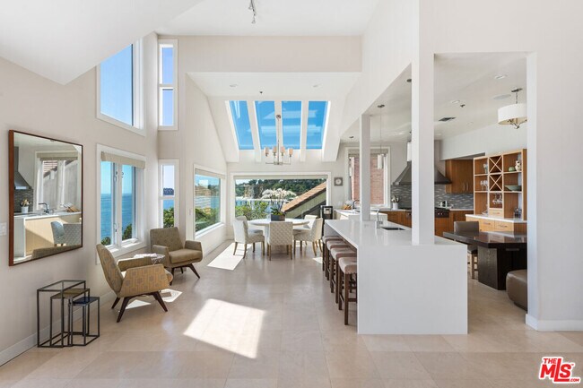 Foto del edificio - 28026 Sea Ln Dr