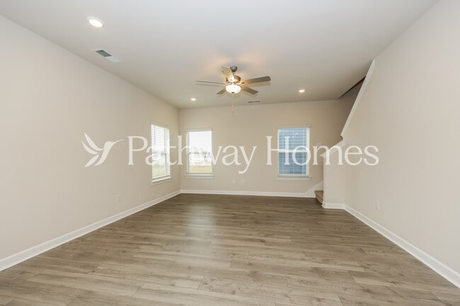 Building Photo - 2408 Nabali Wy