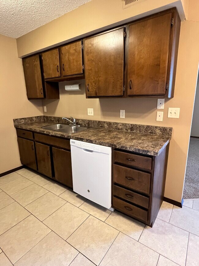 Every kitchen has a pull out faucet - 1832 Knox St