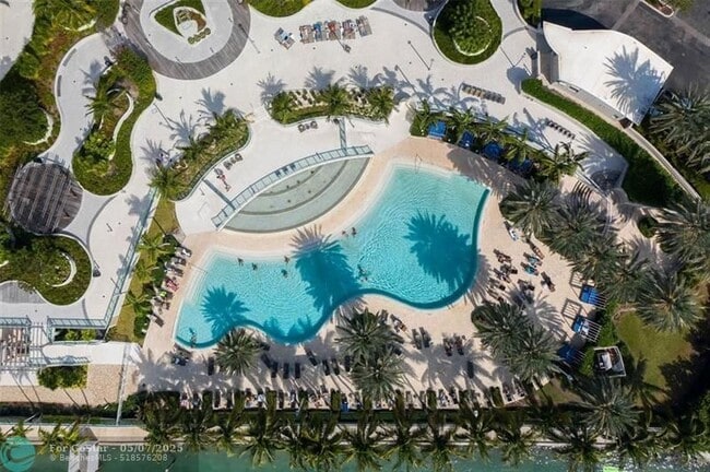 Foto del edificio - 1500 Bay Rd