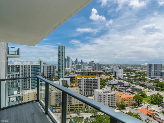 Building Photo - 2 br, 2 bath Condo - 501 NE 31st St Luxury...