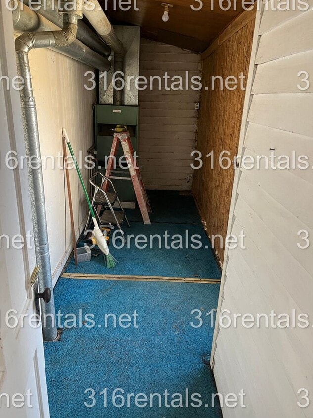 Primary Photo - $795 - 2 bed 1 bath - Single Family Home