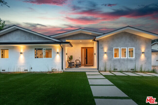 Building Photo - 4629 Cerro Verde Pl