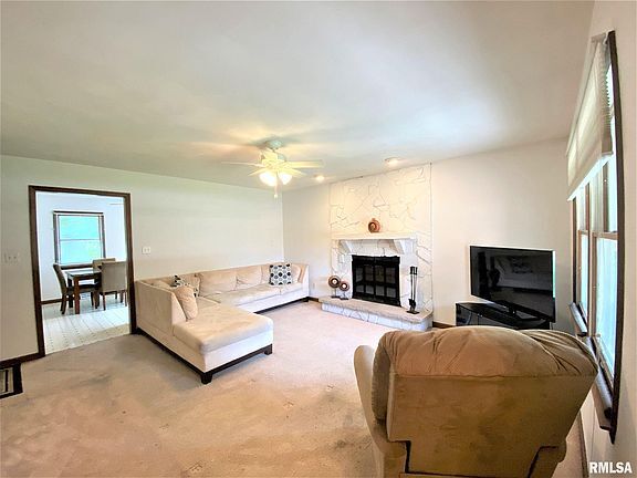 Building Photo - 2418 Austin Dr