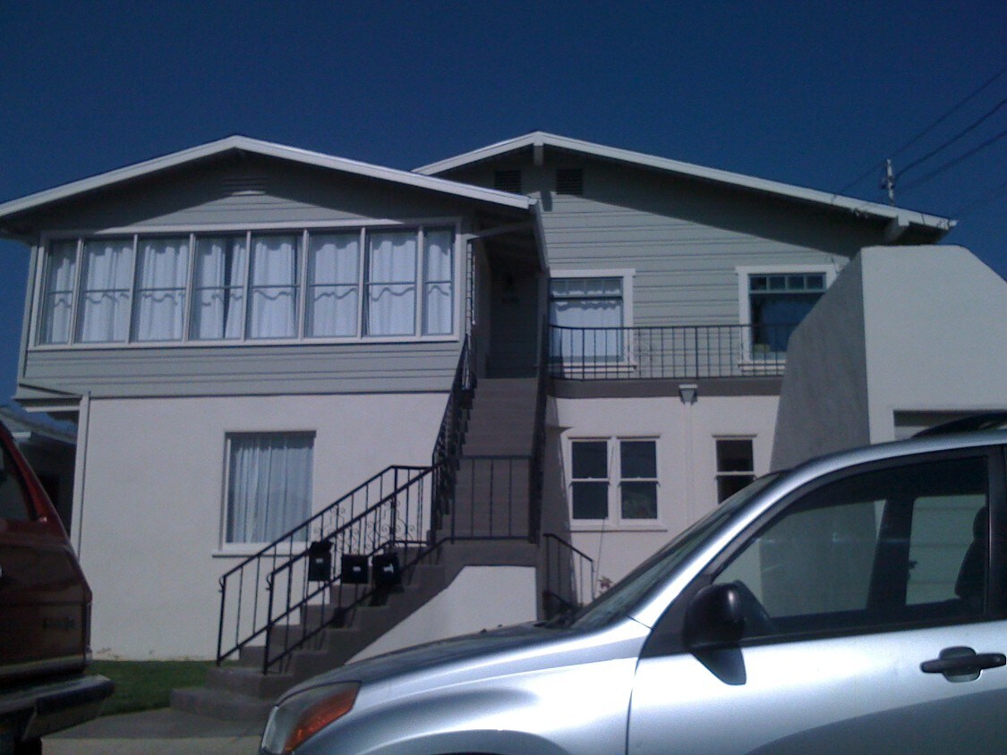Street View - 1637 N Benton Way