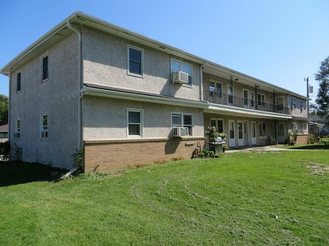 Building Photo - 2511 3rd Ave