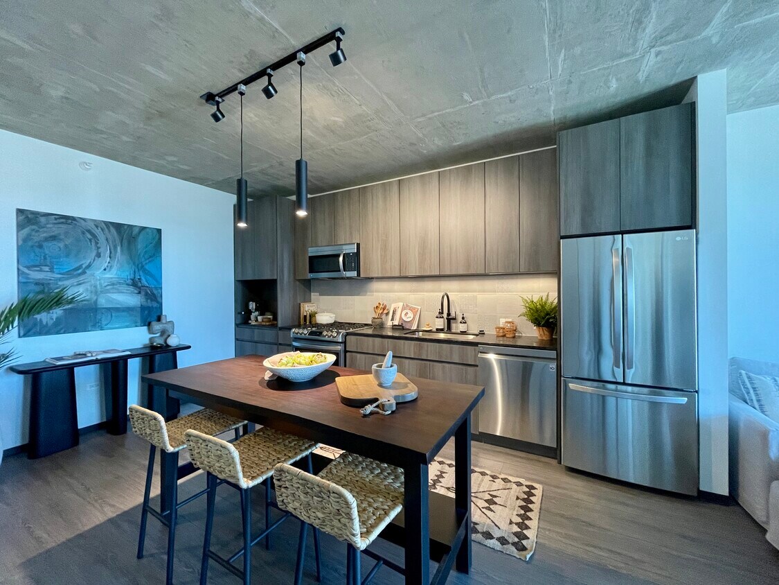 Foto principal - 1364 W Randolph St