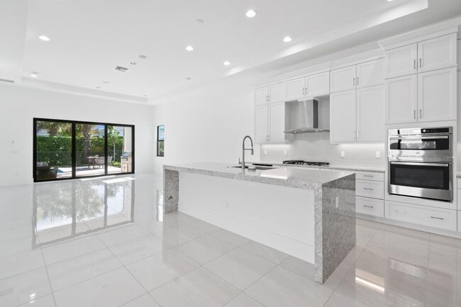 Building Photo - 13505 Artisan Cir