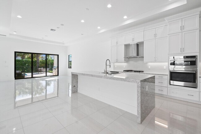 Foto del edificio - 13505 Artisan Cir