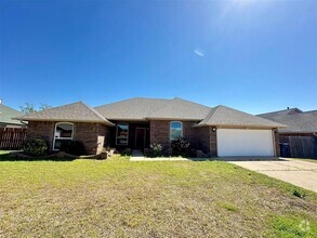 Building Photo - 432 Cactus Rd