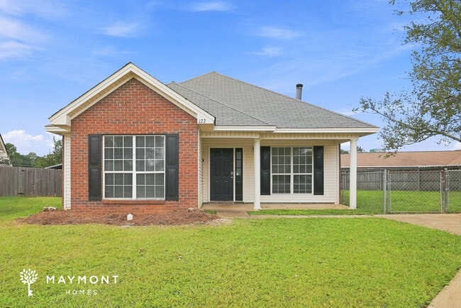 Building Photo - 122 Forestwood Dr