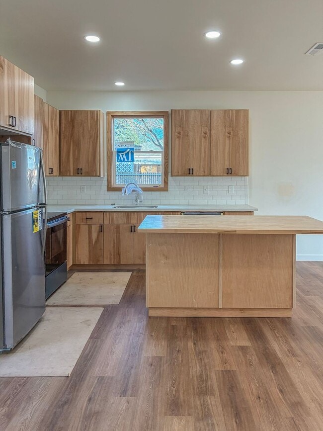 Foto del edificio - *** 3 Bedroom New Build In SE ! ONE MONTH FREE !!!!