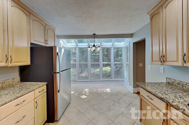 Foto del edificio - 6583 Oakwood Dr