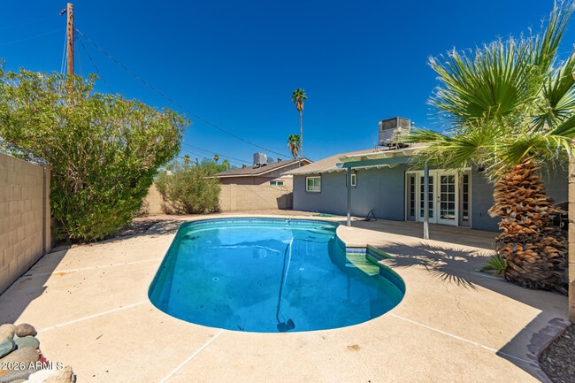 Foto del edificio - 1887 E Palmcroft Dr