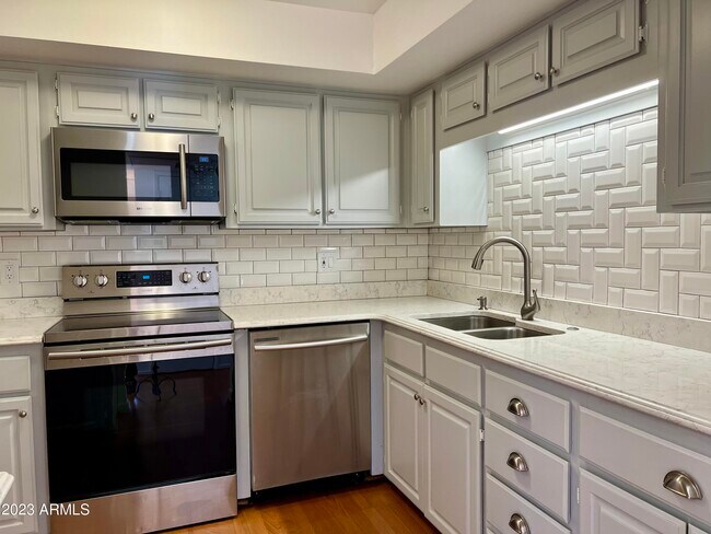 Foto del edificio - 5122 N 31st Way