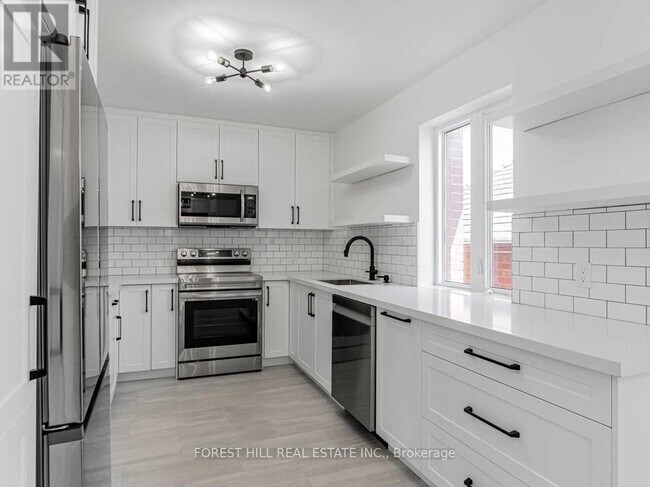 Building Photo - 80 Belgravia Ave