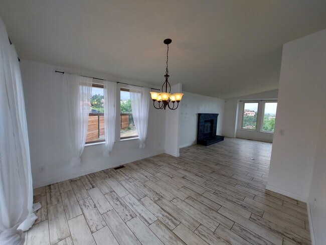 Foto del edificio - 415 Thames Dr