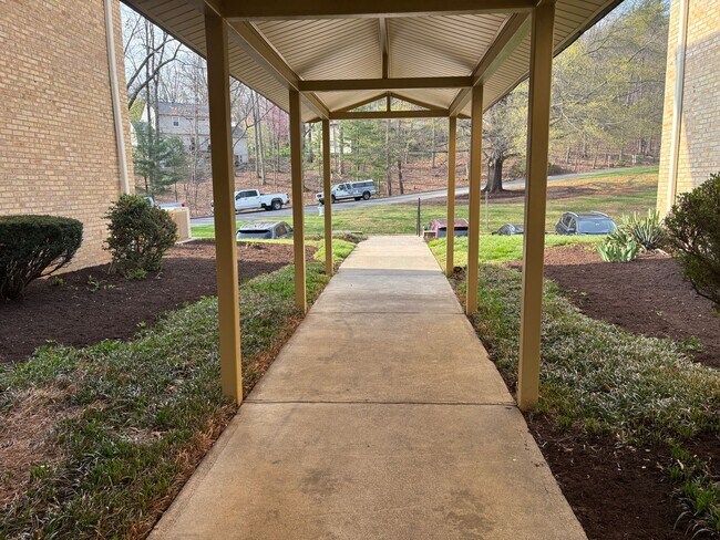 Foto del edificio - 5260 Crossbow Cir