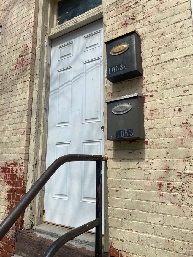 Building Photo - 800 N 11th St